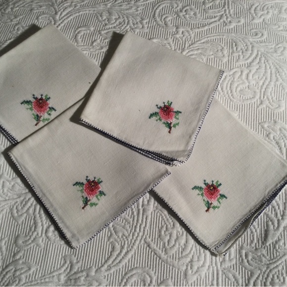 Vintage napkins - Picture 2 of 3